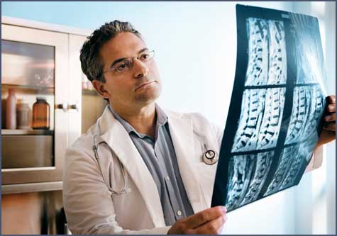 Diagnosis and Treatment, Chiropractor with Xray